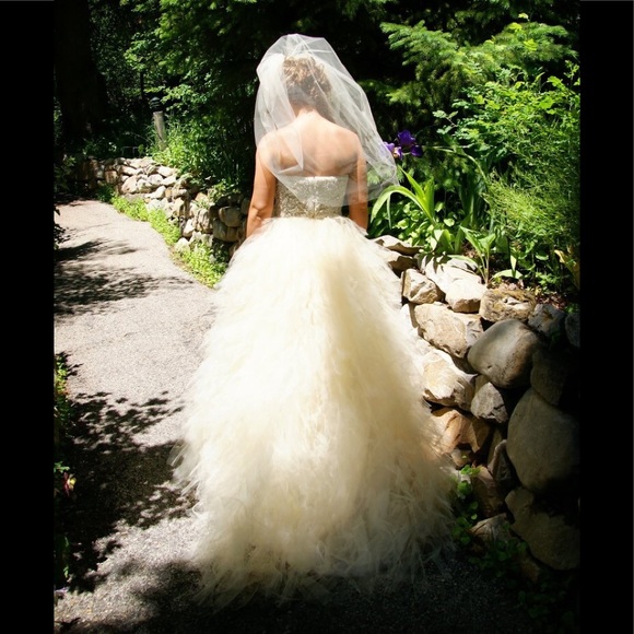 Monique Lhuillier Meriah Tulle Wedding Dress - Picture 3 of 8